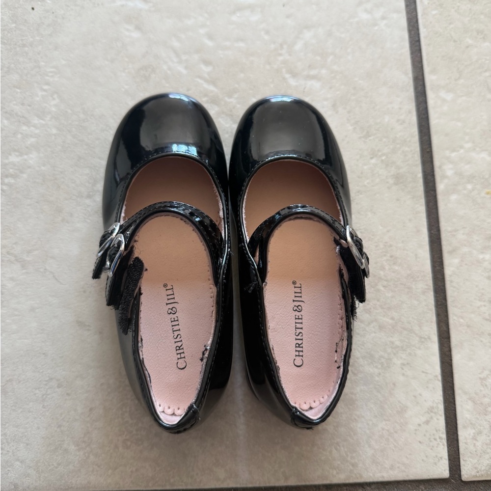 Black toddler shoes